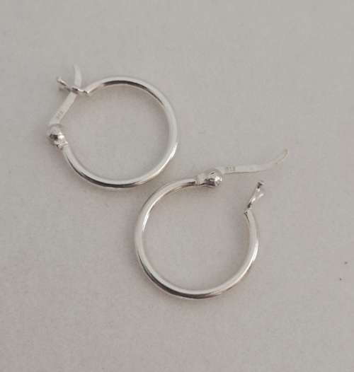 Solid 925 Sterling Silver Designer Hoop Earing Set, NOT PLATED!! Please see pictures!!
