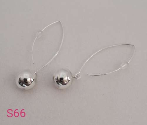 Solid 925 Sterling Silver Designer Earing Set, NOT PLATED!! Please see pictures.