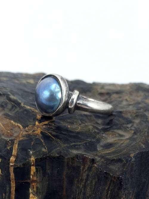Solid 925 Silver Vintage Blue Pearl Designer Solitaire Style Handmade Ring.