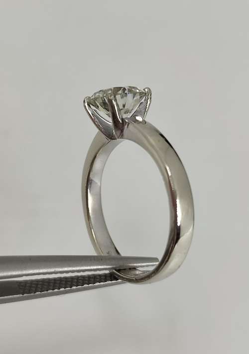Solid 9ct White Gold Solitaire Engagement Ring, 1.58ct I/j Color VVs1 Moissanite