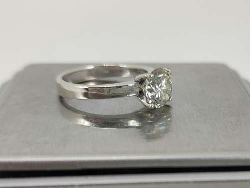 Solid 9ct White Gold Solitaire Engagement Ring, 1.58ct I/j Color VVs1 Moissanite