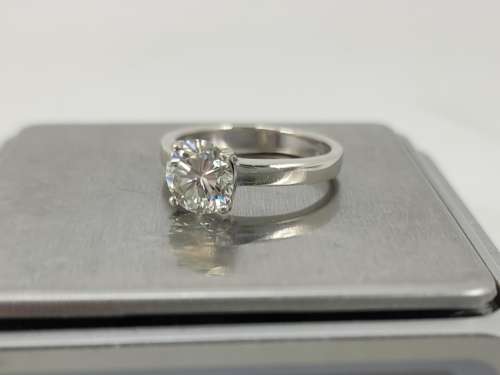 Solid 9ct White Gold Solitaire Engagement Ring, 1.58ct I/j Color VVs1 Moissanite