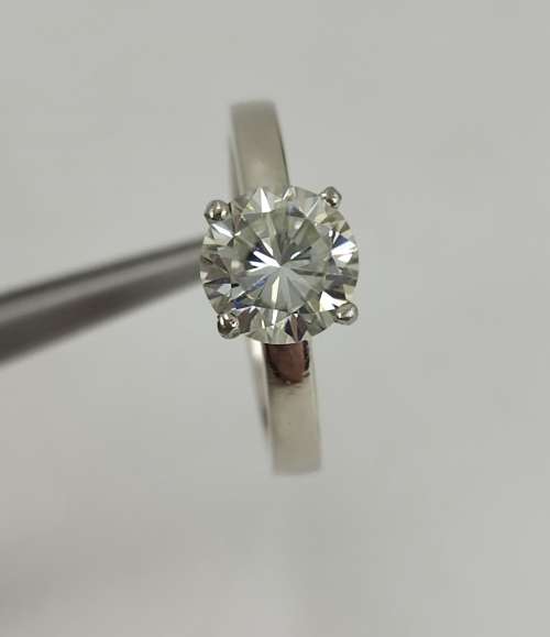 Solid 9ct White Gold Solitaire Engagement Ring, 1.58ct I/j Color VVs1 Moissanite