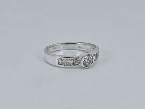 Solid 925 Silver Designer Solitaire Style Ring, Large size Ring. with white Gemstones!!