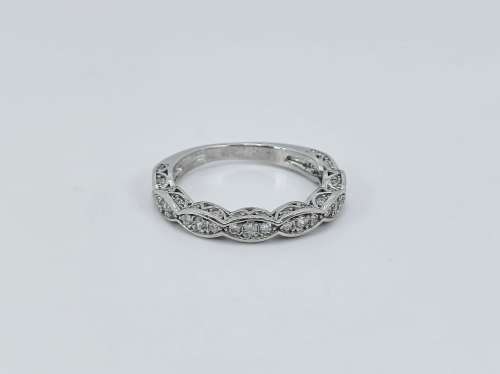 Solid 925 Silver Designer Eternity Band, Very Solidly made, Brand new!!!