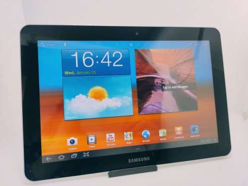 Samsung 10.1` Tablet, Model GT-P7500, SIM and WiFi, 32gig memory!!