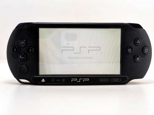R1 Low Start!! Sony PSP Gaming Console with 4 x Games, comes with 2gig Memory Card!!!