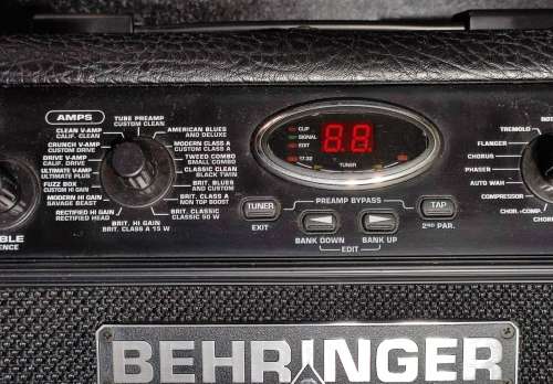Behringer V-ampire LX210 Guitar Amplifier, See full description as per pictures !!!
