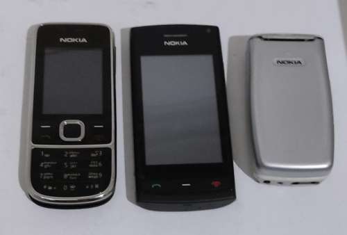 Wow!!! 21 x Mixed Nokia Cellphones, Sold As a  lot, please see the full Description!!!!
