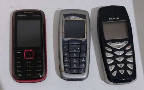 Wow!!! 21 x Mixed Nokia Cellphones, Sold As a  lot, please see the full Description!!!!