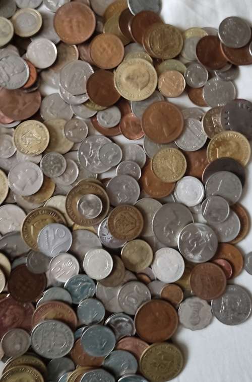 Huge Lot of 339 X Unsorted Mixed Coins, South African mix and Other Country mixed coins!!!