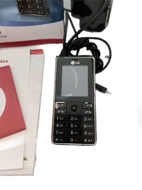 1 x Nokia and 1 x LG Cellphones, sold together ,both working order, see description.
