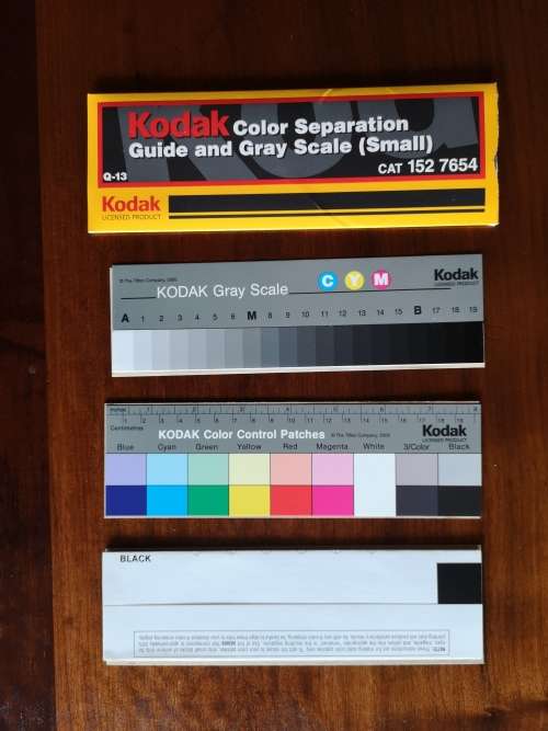 Kodak (Tiffen) Color separation guide and gray scale (small) Q-13