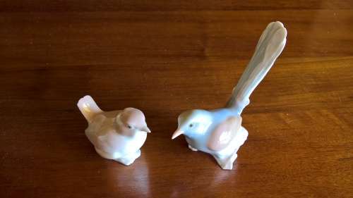 A pair of Lladro Wrens #1053 and #1054 `pajarito Feo by Antonio Ruiz