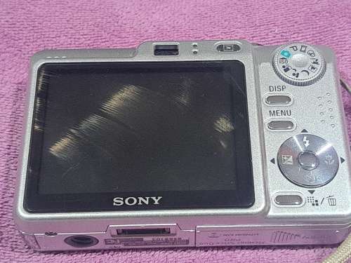 Sony Cyber Shot 7.2 Mega Pixel Camera