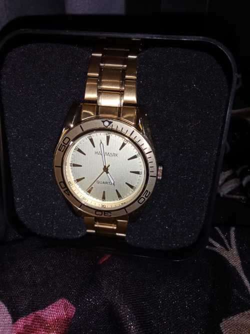 Mense Hallmark Watch