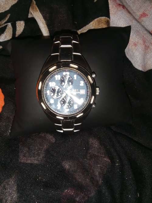 Gent`s Jeep stainless steel sports watch. Modern chronograph design.