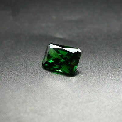 Lab Created Colombia Green Emerald 6x8mm Emerald Cut VVS AAA Loose Gemstone