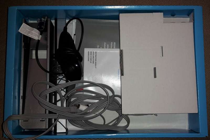 Nintendo Wii Console incl Wii Sports, Wii Sports Resort & Wii Motion Plus (Batteries not included)