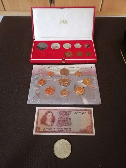 EVERYTHING MUST GO!!! Lot of coins and one banknote. See description for details.