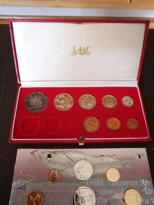 EVERYTHING MUST GO!!! Lot of coins and one banknote. See description for details.