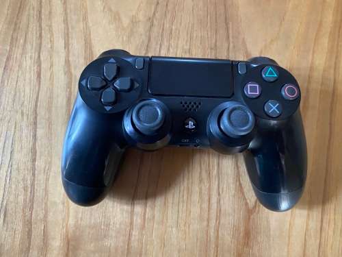Playstation4 Pro 1Tb with 1 controller, USB hub and cooling fan