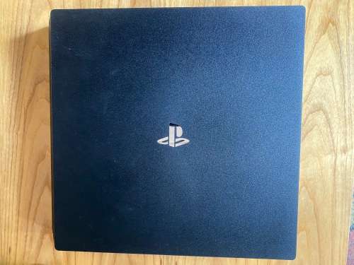 Playstation4 Pro 1Tb with 1 controller, USB hub and cooling fan