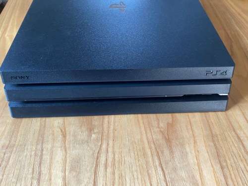 Playstation4 Pro 1Tb with 1 controller, USB hub and cooling fan