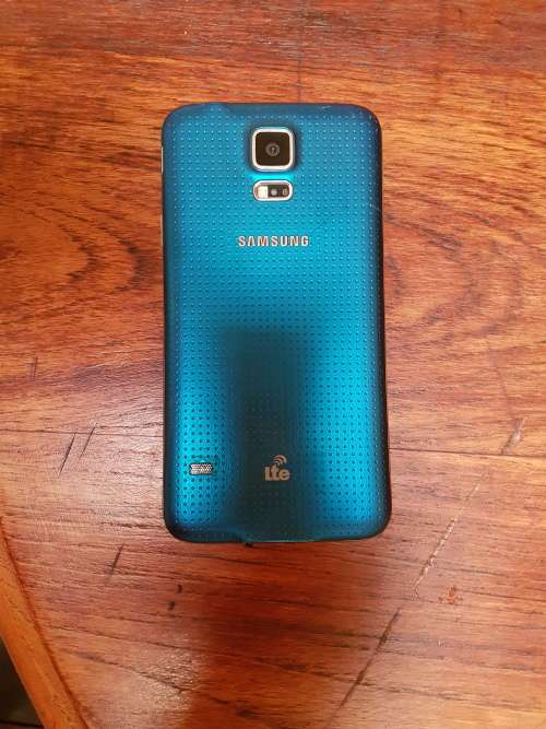 Samsung Galaxy S5 LTE 16GB in Blue!!