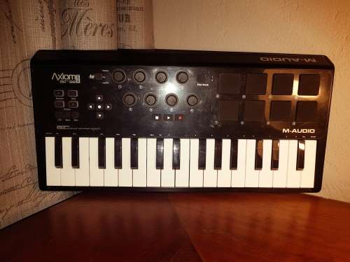 M-Audio Axiom Air Mini 32 Midi Keyboard Controller