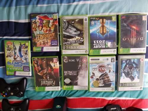 XBOX 360 WITH KINECT AND 9 GAMES!