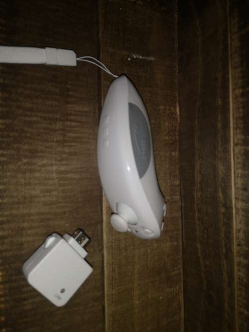 NINTENDO WII WITH 2 CONTROLLERS AND 2 NUNCHUCKS AND TOP SHOT ELITE