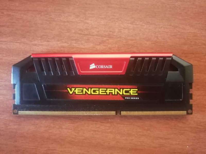 corsair vengeance pro series 2x 8gb ddr3 1866mhz ram