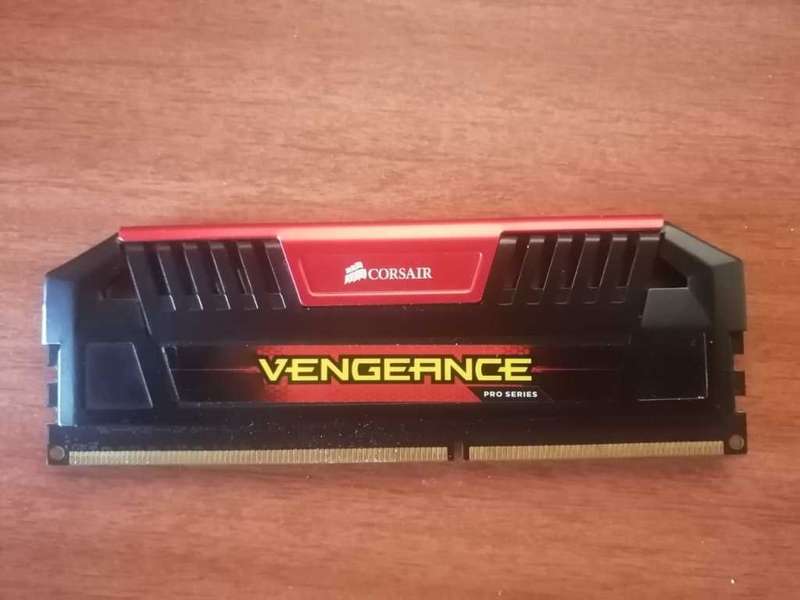 corsair vengeance pro series 2x 8gb ddr3 1866mhz ram