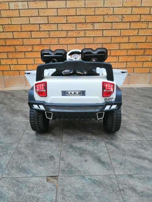 JEEP RIDE ON BATTERY POWERED CAR FOR KIDS