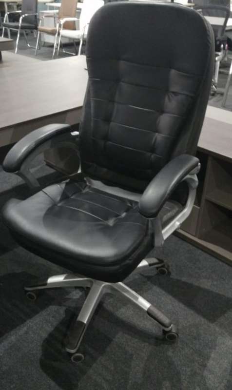 Black Leather Office Chair