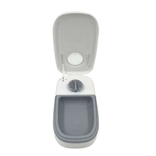Automatic pet feeder