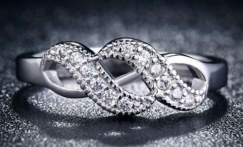 Exquisite! 0.14ct Cr.Diamond and Accents Engagement Ring - Size 7 / O / 17.3