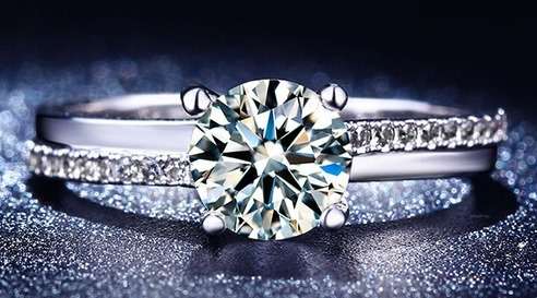 STUNNING! 1.49ct Cr.Diamond Solitaire and Accents Engagement Ring - Size 7 / O / 17.3mm