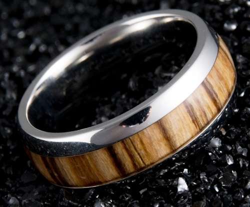 ***REDUCED PRICE!*** INSPIRED WOOD INLAY 316L STAINLESS STEEL BAND. RING SIZE 9 / R and a Half