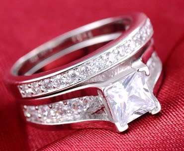 Exquisite! Princess Solitaire 1.64ct Cr.Diamond Engagement Ring Set - Size 8 / Q / 18.0mm