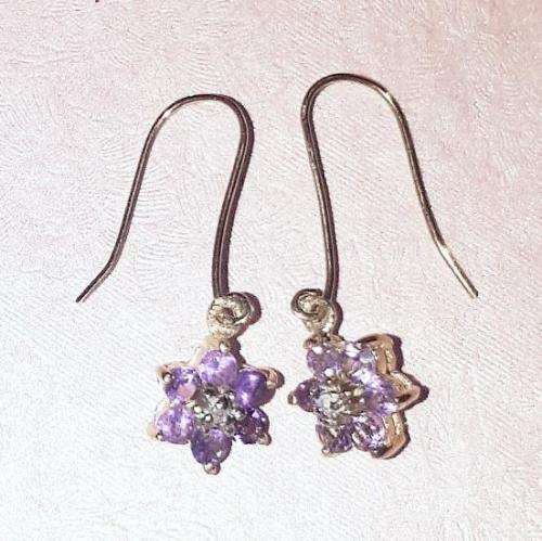 *IN STOCK* 9CT YELLOW GOLD NATURAL 0.72ct AMETHYST & DIAMOND FLOWER EARRINGS - CERTIFIED