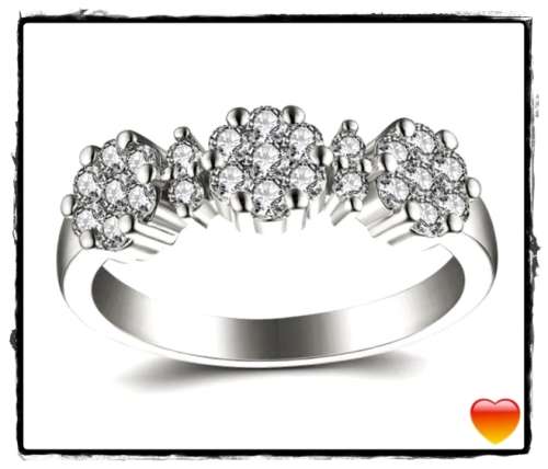 Exquisite 1.00ct Cr.Diamond Engagement Ring, Trilogy Flower Design. Size 7 / N½