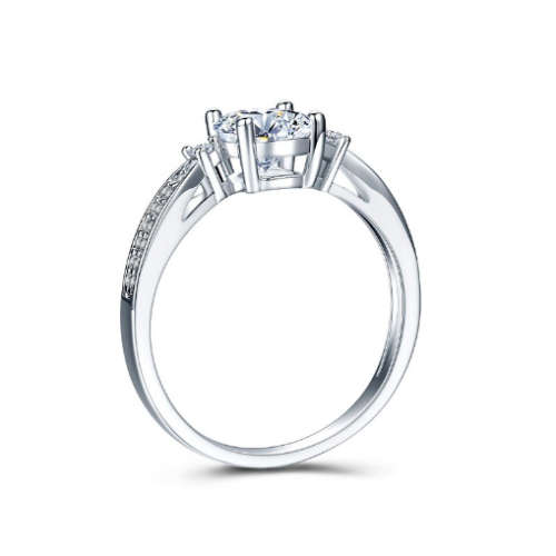 EXQUISITE! 1.51ct Solitaire & Accents Beaufitul Engagement Ring. Size 9 | R-S