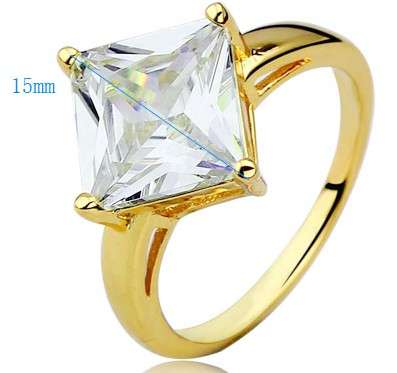 Sensational 5.75ct White Crystal 18krgp Cocktail Ring. Size 6/M/16.3mm