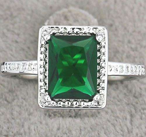Gorgeous 3.460ct Emerald Crystal 18krgp Cocktail Ring. Size 7/O/17.3mm