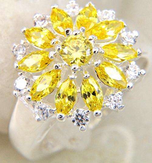 2.55ct Cr. Citrine and White Topaz 925 Silver Ring. Size 9 / S / 19mm
