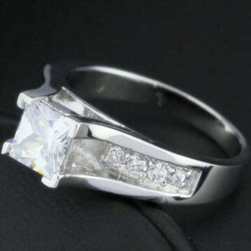 Great 0.57 Carat Amethyst & Genuine Diamond 24K Gold Plated Silver Ring