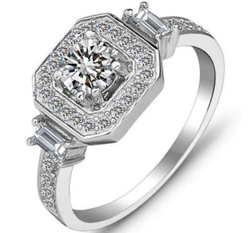 NEW!!! Exquisite Halo 925 Sterling Silver Princess Ring. Size 8 / P and a half