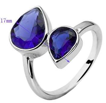 A beautiful Unusual 3.00ct Cr.Sapphire Journey Ring. Size 6/M